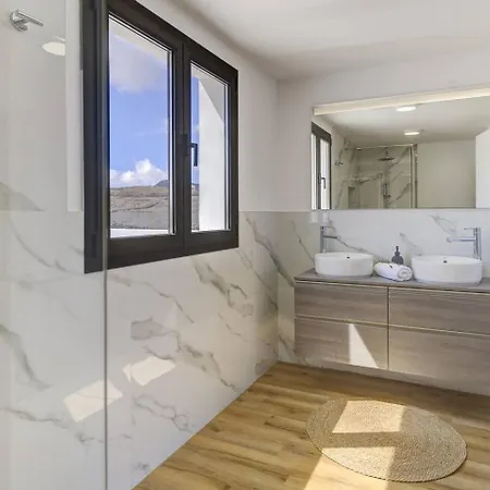 Chic Villa *